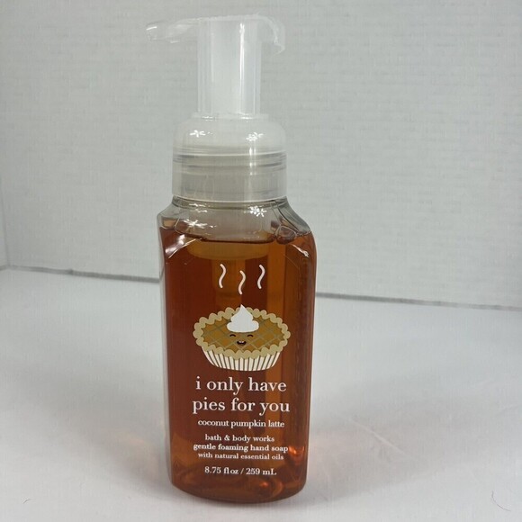 Bath & Body Works Foaming Hand Soap 8.75 fl oz  I Only Have Pies For You NEW!! - Picture 1 of 4